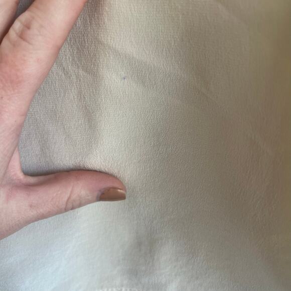 Talbots 100% Silk cream partial button front long sleeve Size XS - Picture 3 of 8